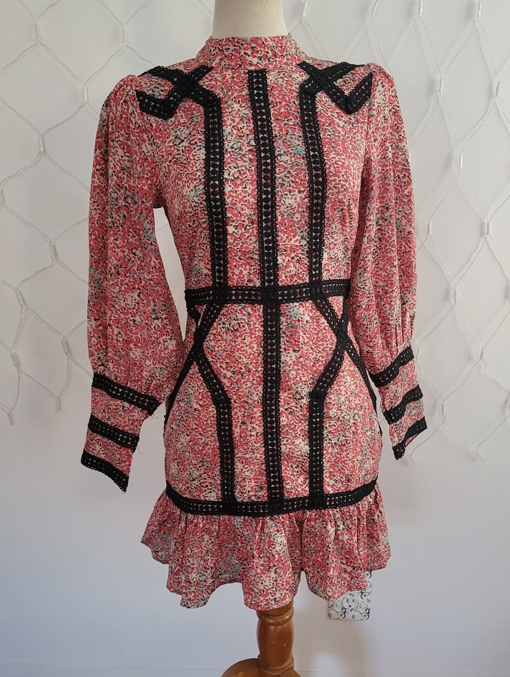 boohoo Occasion Dress • Fun Pink Floral Lace-Trim Mini Dress • Tagged US Size 6